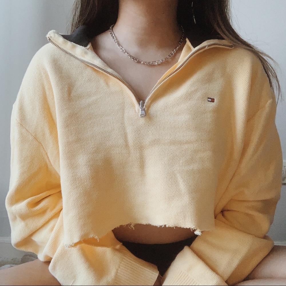 cropped yellow tommy hilfiger sweater ✰